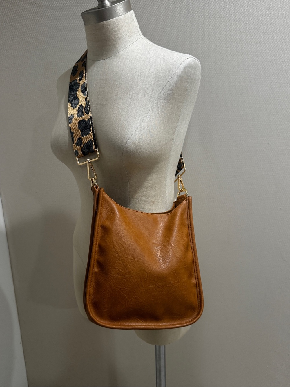 Stylish Tan Leather Crossbody Bag with Embroidered tow Strap - Picture 2 of 13